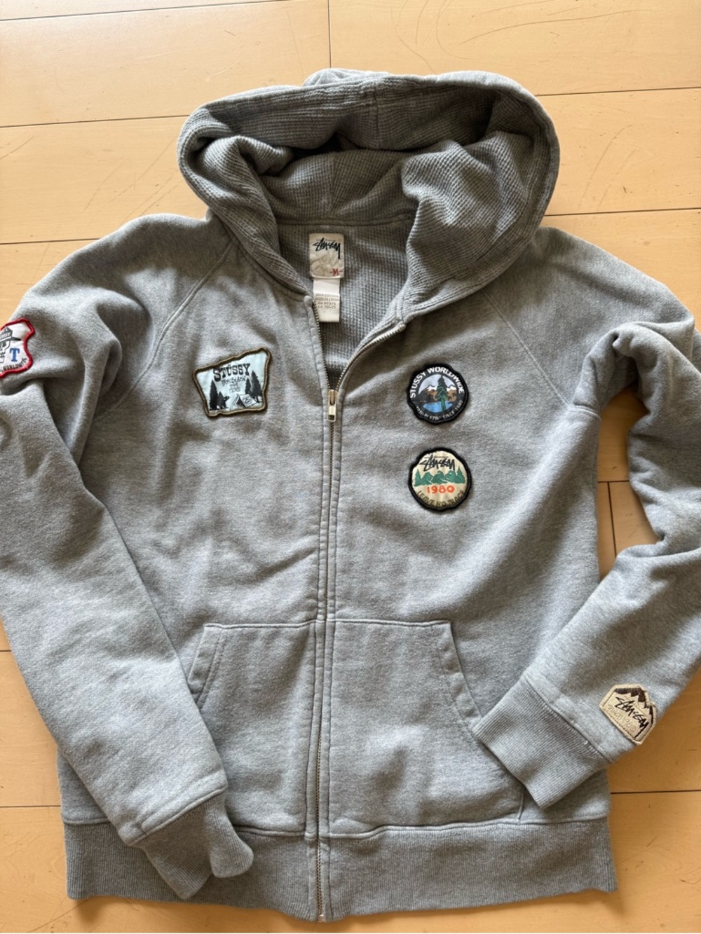 VINTAGE STUSSY Girls Gray Zip-Up Hoodie with Lining Lining & Patch Details